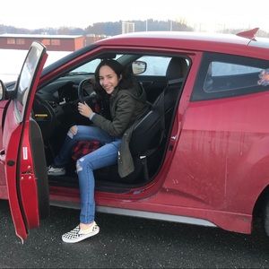 Meet your Posher, Miya